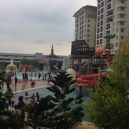 Apartments & Free Access To Waterpark At B Lagoon Melaka Экстерьер фото