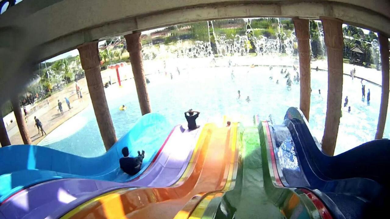 Apartments & Free Access To Waterpark At B Lagoon Melaka Экстерьер фото