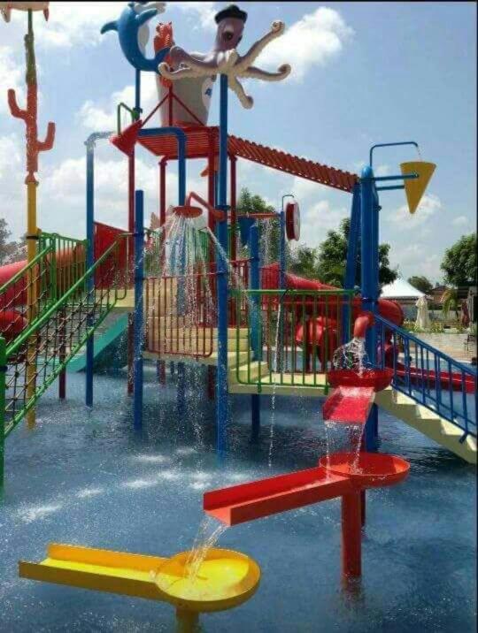 Apartments & Free Access To Waterpark At B Lagoon Melaka Экстерьер фото