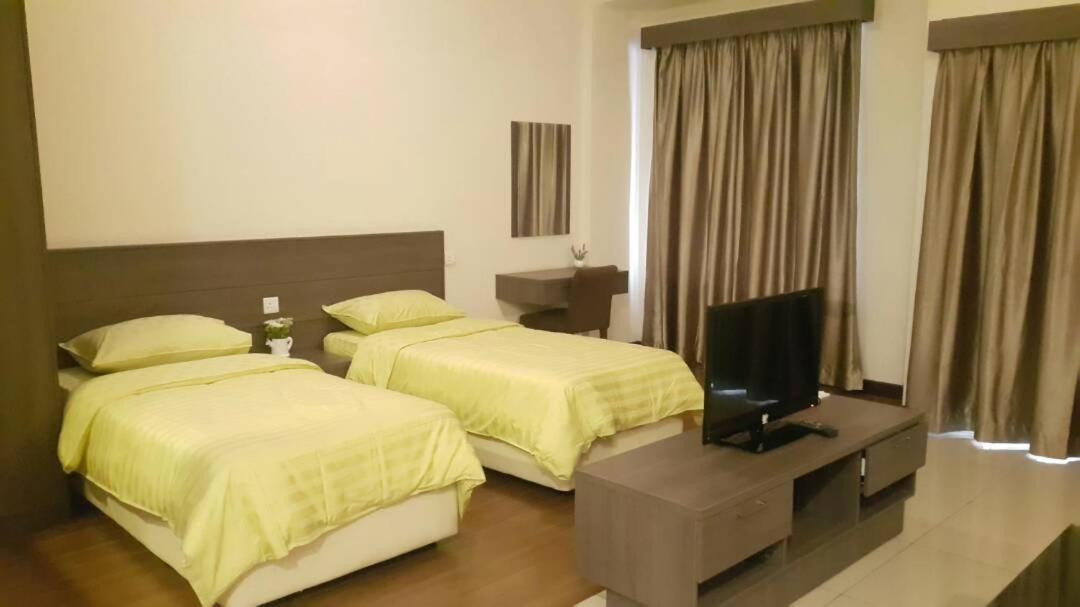 Apartments & Free Access To Waterpark At B Lagoon Melaka Экстерьер фото